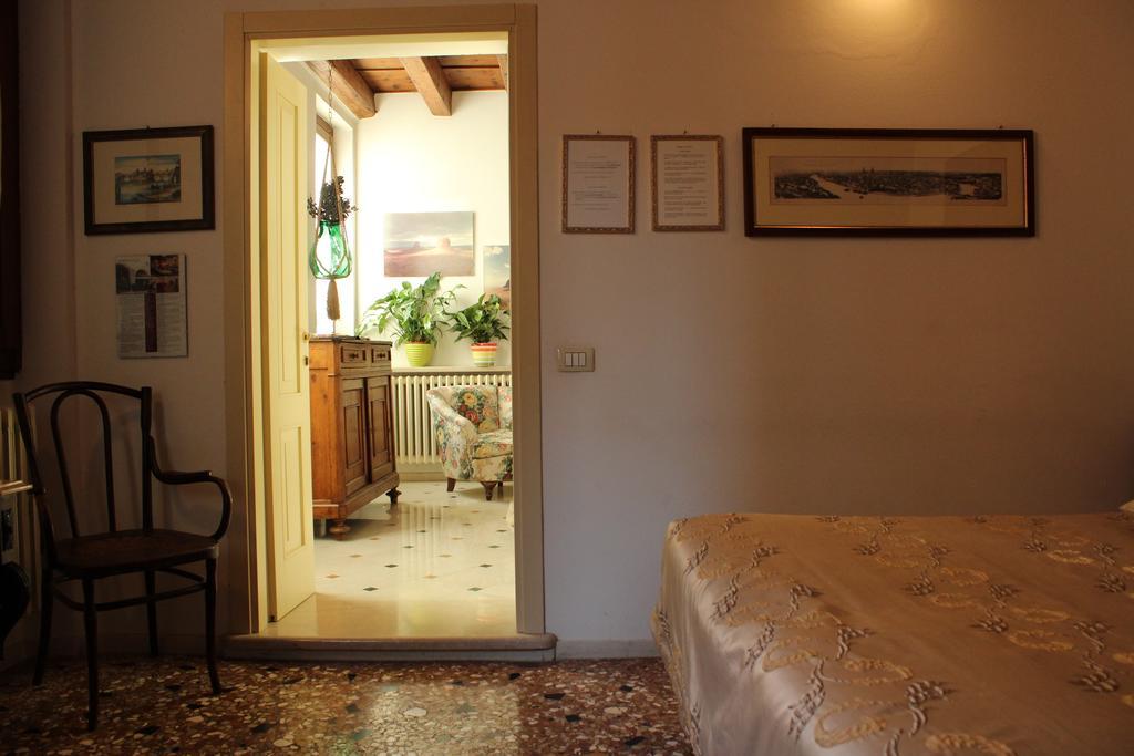 Residenza Carducci Centro Storico Apartment Verona Room photo